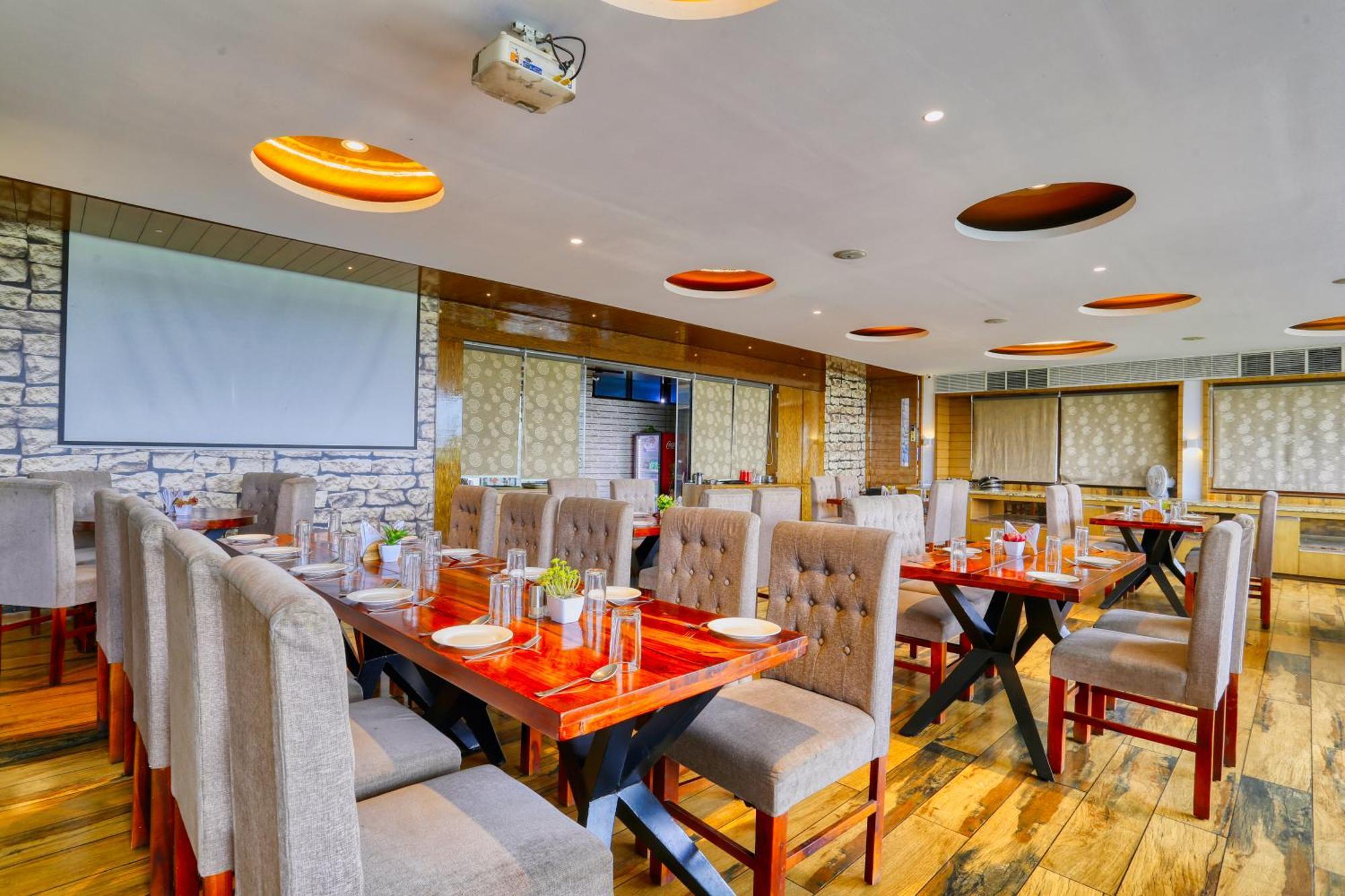 Hotel The Ashoka