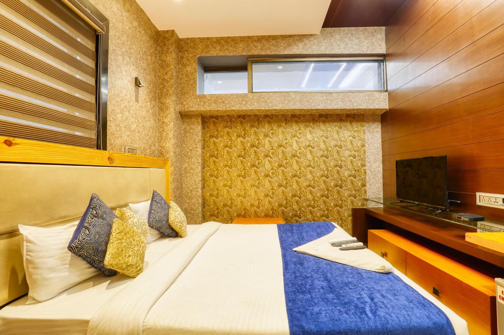 The Ashoka Hotel 3*