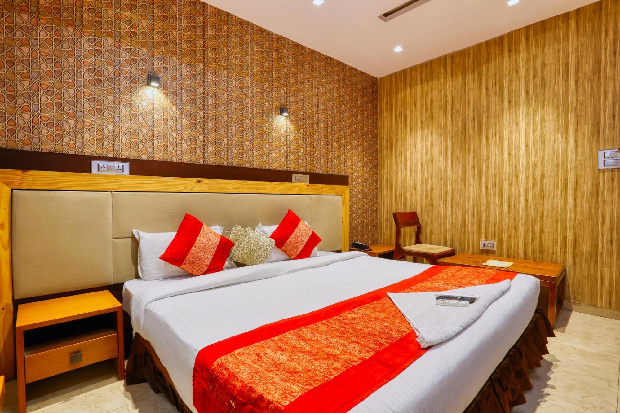 The Ashoka Hotel 3*