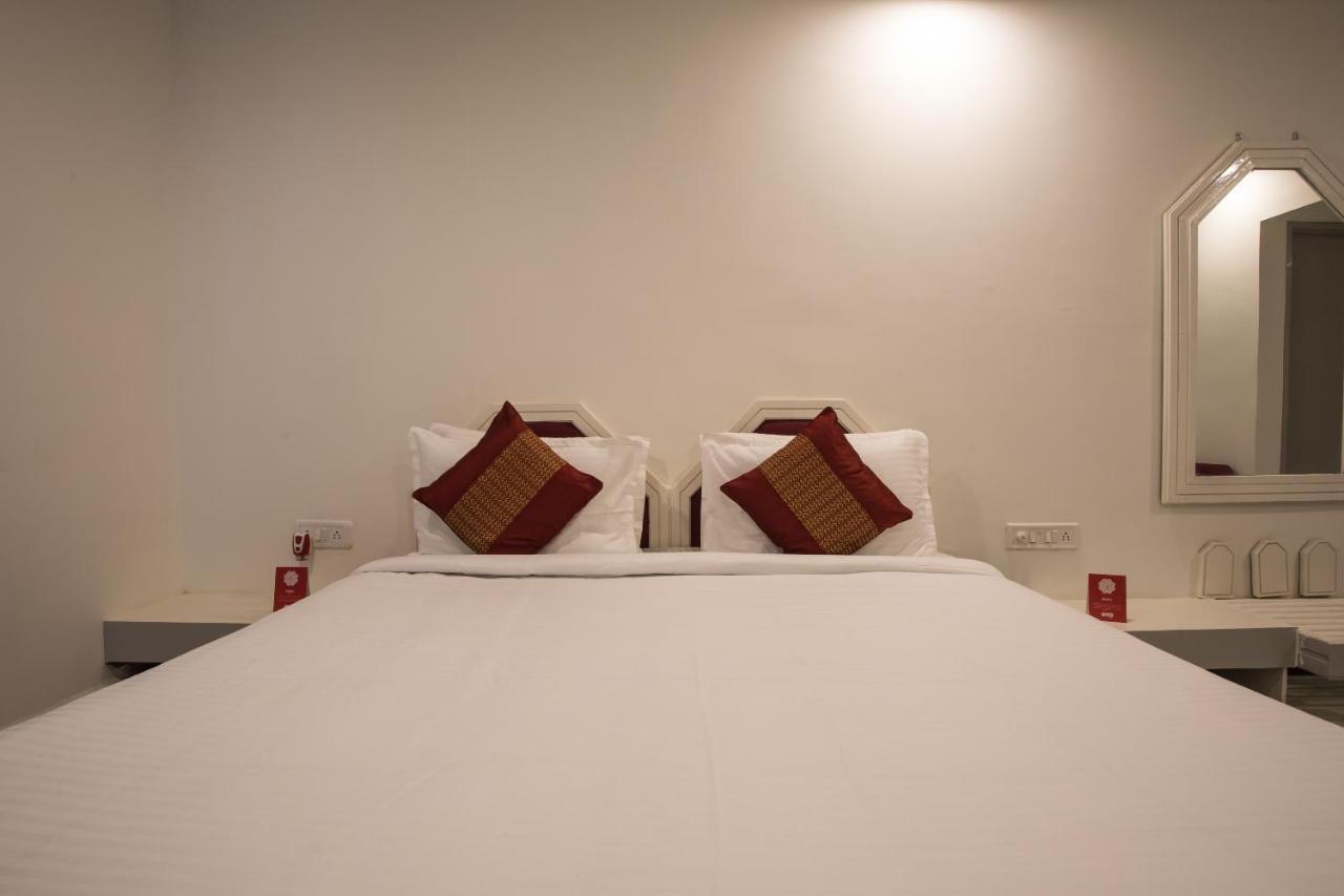 Oyo Flagship 140 Amaltas Ab Road Hotel Indore