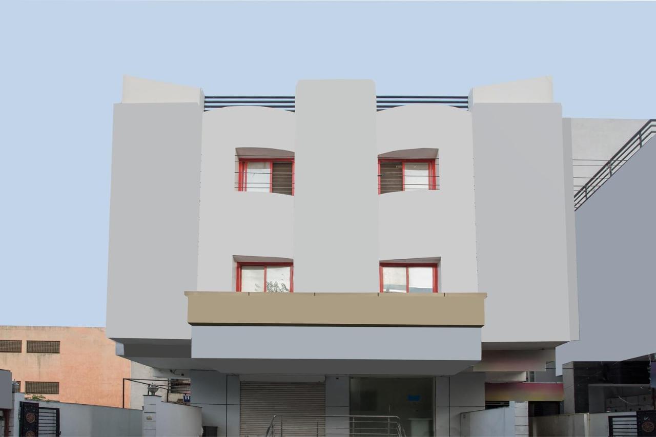 Hotel Care Residency 3*