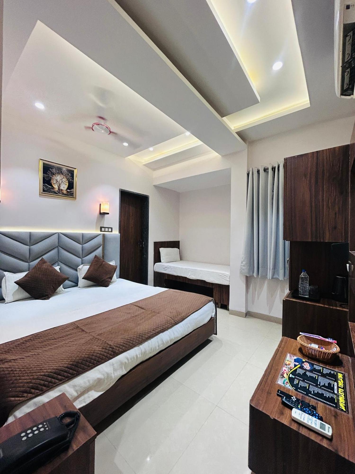Care Residency 3*
