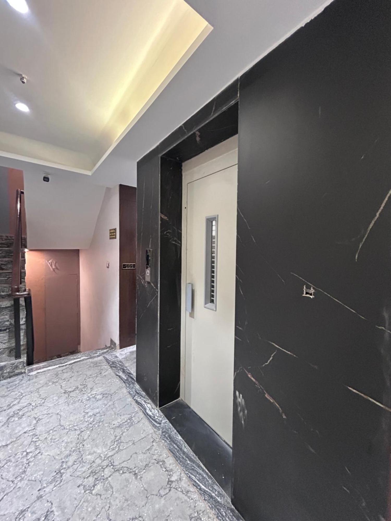Hotel Care Residency 3*
