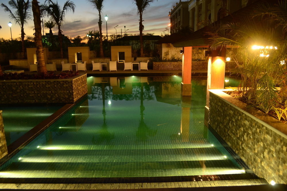 Sheraton Grand Palace Hotel 5*