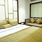 Hotel Grand Girdhar