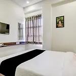 Capital O 77828 Hotel Twinkle Regency
