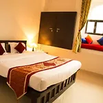 Hotel Nahargarh Palace