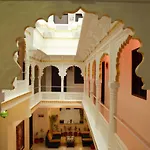 Hotel Nahargarh Palace