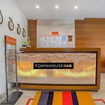 Vaccinated Staff- Townhouse Oak Hotel Silvotel