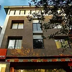 Itsy By Treebo - Utsav Suites