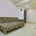 Fabhotel Grand Raj