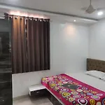 Hotel Rb Palace