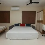 Stay10 Luxury Service Apartment