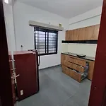 Leela Home Stay Indore - Marigold - One Bedroom With Kitchen And Large Balcony