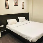 Hotel Divine