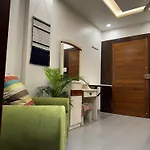 Brij Homes- Exquisite 1Br In A Villa With Kitchen