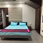 Brij Homes- Exquisite 1Br In A Villa With Kitchen