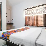 Fabexpress Royal Palace Inn