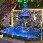 The Apple Tree Hotel