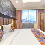 Fabhotel The Max Glory