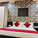 Hotel Tirupati Palace