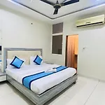 Hotel Parthika Palace