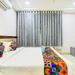 Fabhotel Meera Palace