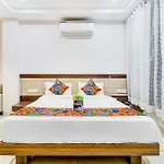Fabhotel Meera Palace