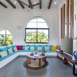 Stayvista At Lotus By The Lake With Pool, Bbq & Lawn