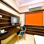 Hotel Golden Treat