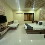 The Tripti Hotel & Banquets