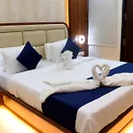 Hotel Aranyasutra Inaya, Indore