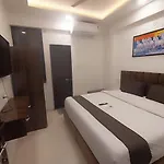 Hotel Kiwi Inn Vijaynagar Scheme 78