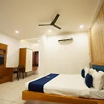 B-Fine Hotel