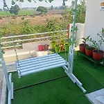 Od\'S Dormitory & Home Stay