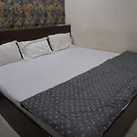 Shreenath Hotel