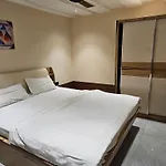 Stayez Studio Apartments