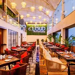 Hotel Golden Aura