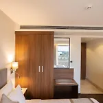 Hotel Golden Aura