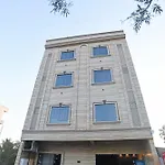 Super Hotel O Benchmark