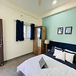 Home Escape 2Bhk Apartment Near Bombay Hospital