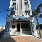 Hotel Golden Wood