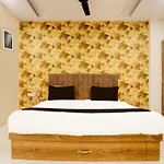 Gaurav Hotel And Restaurant