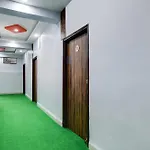 Hotel O Super Corridor