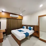 Hotel The Avirajan