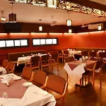 Oyo Rooms Bhawarkuan Square