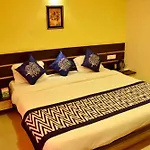 Oyo Rooms Bhawarkuan Square