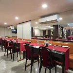 Oyo Flagship 140 Amaltas Ab Road