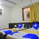 Hotel Uday Palace 1