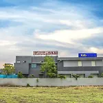 Fabhotel 7Th Cloud Ab Road